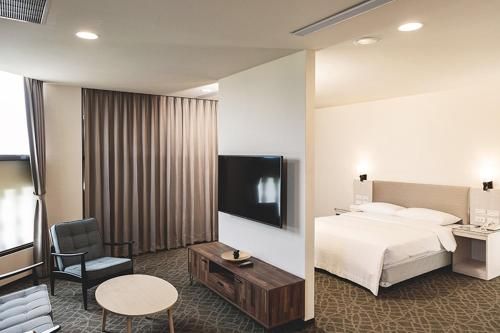 Qin Hai Hotel