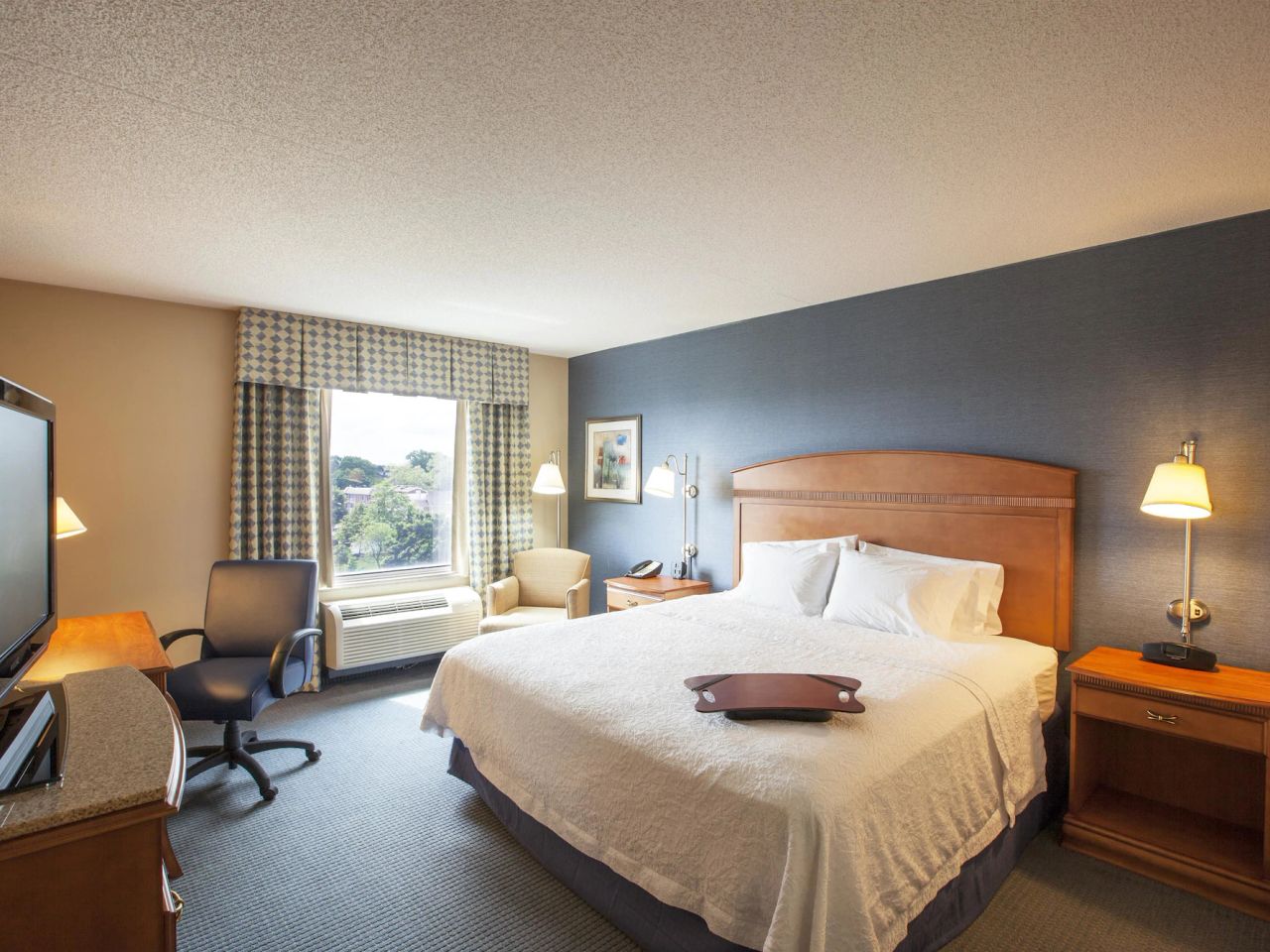 Hampton Inn New York - LaGuardia Airport