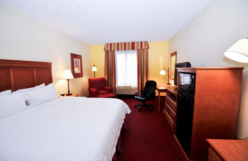 Hampton Inn & Suites Louisville East