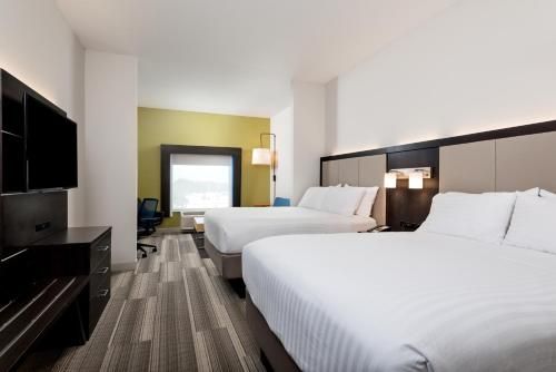 Holiday Inn Express & Suites Lakeland South, an IHG Hotel