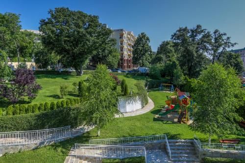 Outdoor Pictures 22