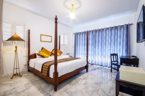 Dharasom Colonial House