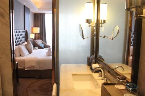 Howard Johnson Qinlu Plaza Yingtan