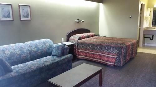 The Ritz Cafe and Motor Inn