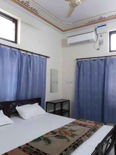 Hotel Aravali