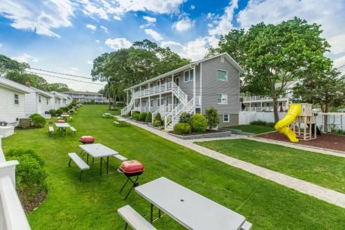 Colonial Shores Resort