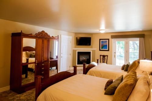 The Oakwood Inn