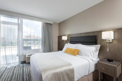 Wyndham Garden LaGuardia South