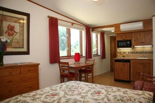 Ojai Retreat & Inn