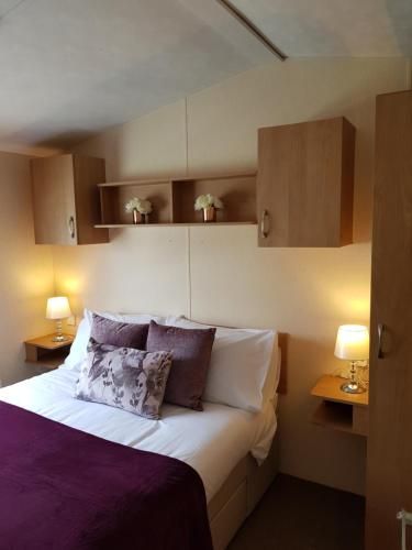 Pitch & Canvas Self Catering at Broad Oak Farm -Caravan Park