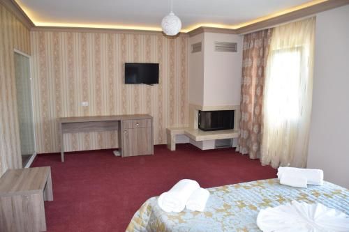 Hotel Pogradeci 2