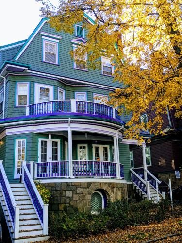 The Coolidge Corner Guest House: A Brookline Bed and Breakfast