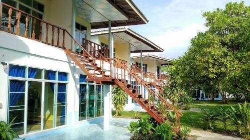Koh Mook Riviera Beach Resort