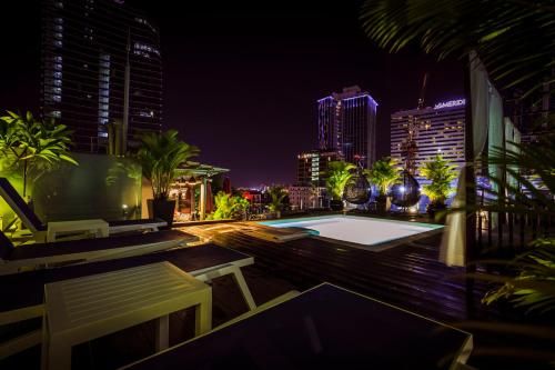 Outdoor Pictures 24