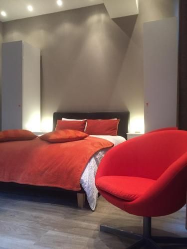 Suite 11