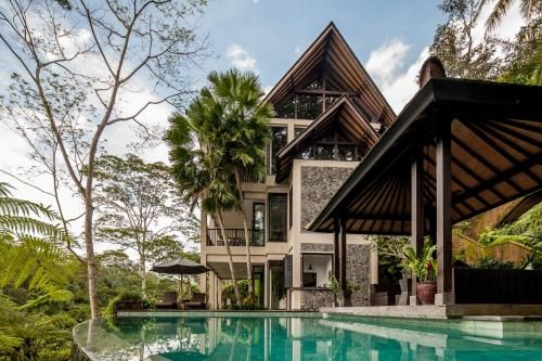 Villa Naga Putih