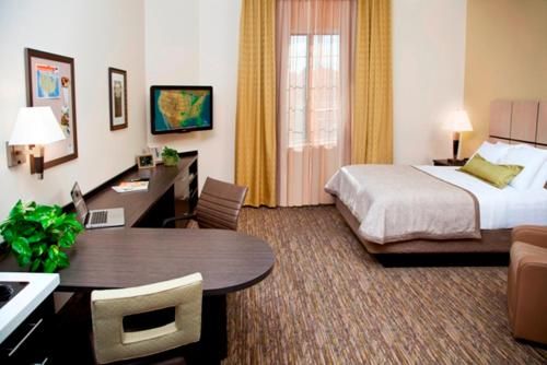 Candlewood Suites - Newark South - University Area, an IHG Hotel
