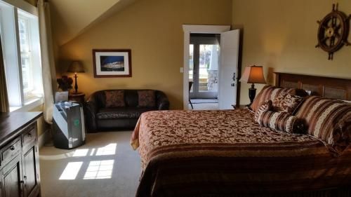 Waterfront Inn