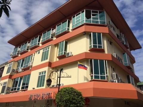 Expo Hotel