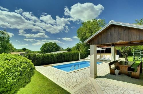 Outdoor Pictures 22