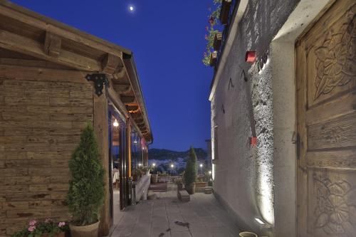 Outdoor Pictures 24
