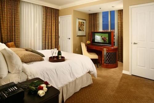 Fallon Luxury Rentals at The Signature