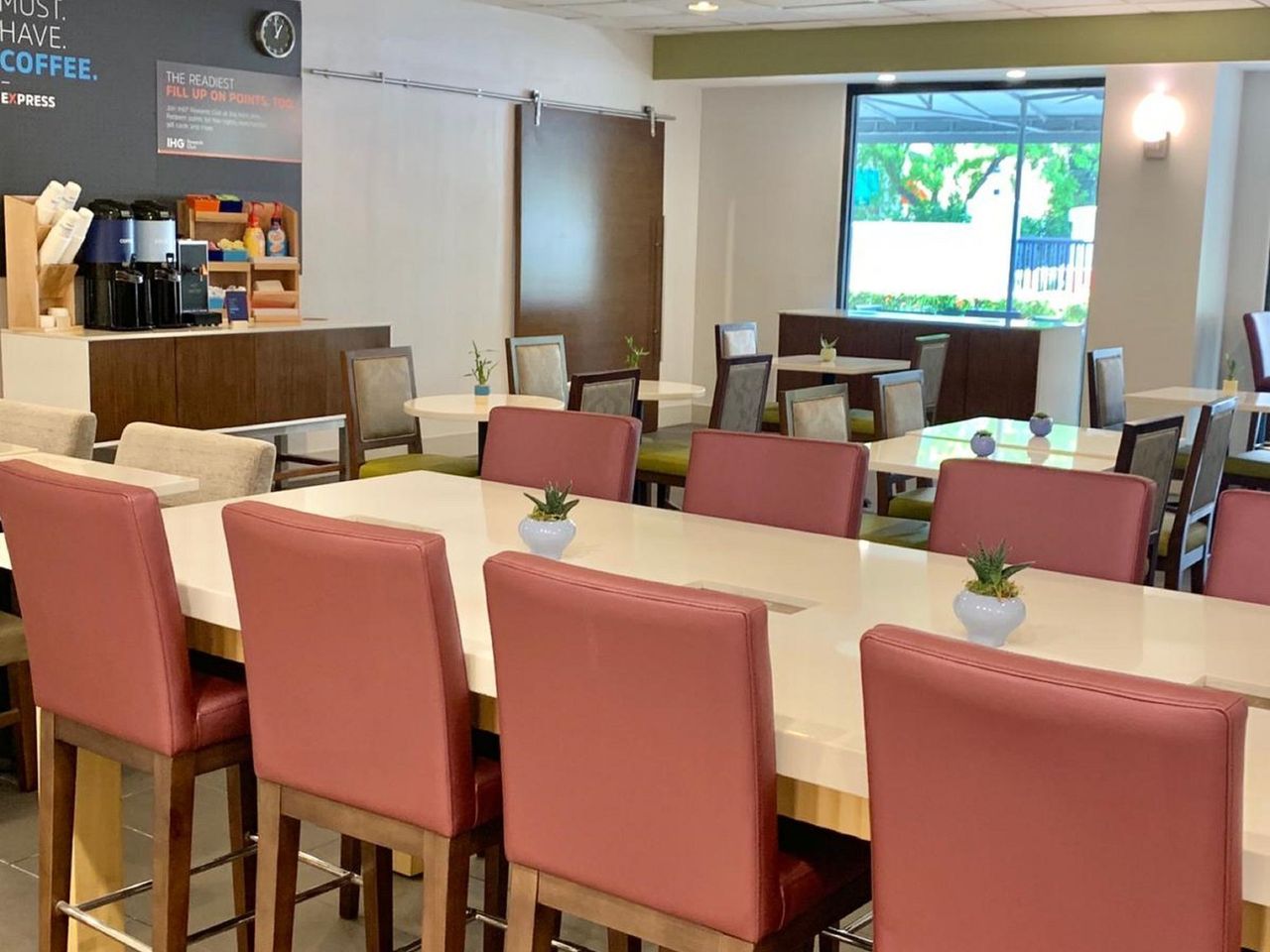 Holiday Inn Express Hotel & Suites Miami - Hialeah(Newly Renovated), an IHG Hotel