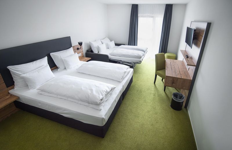 Alb Inn - Hotel & Apartments