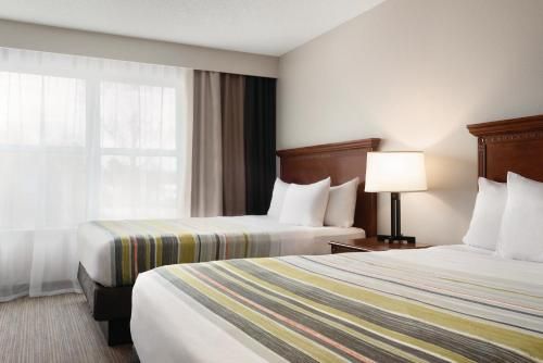 Country Inn & Suites by Radisson, Marinette, WI