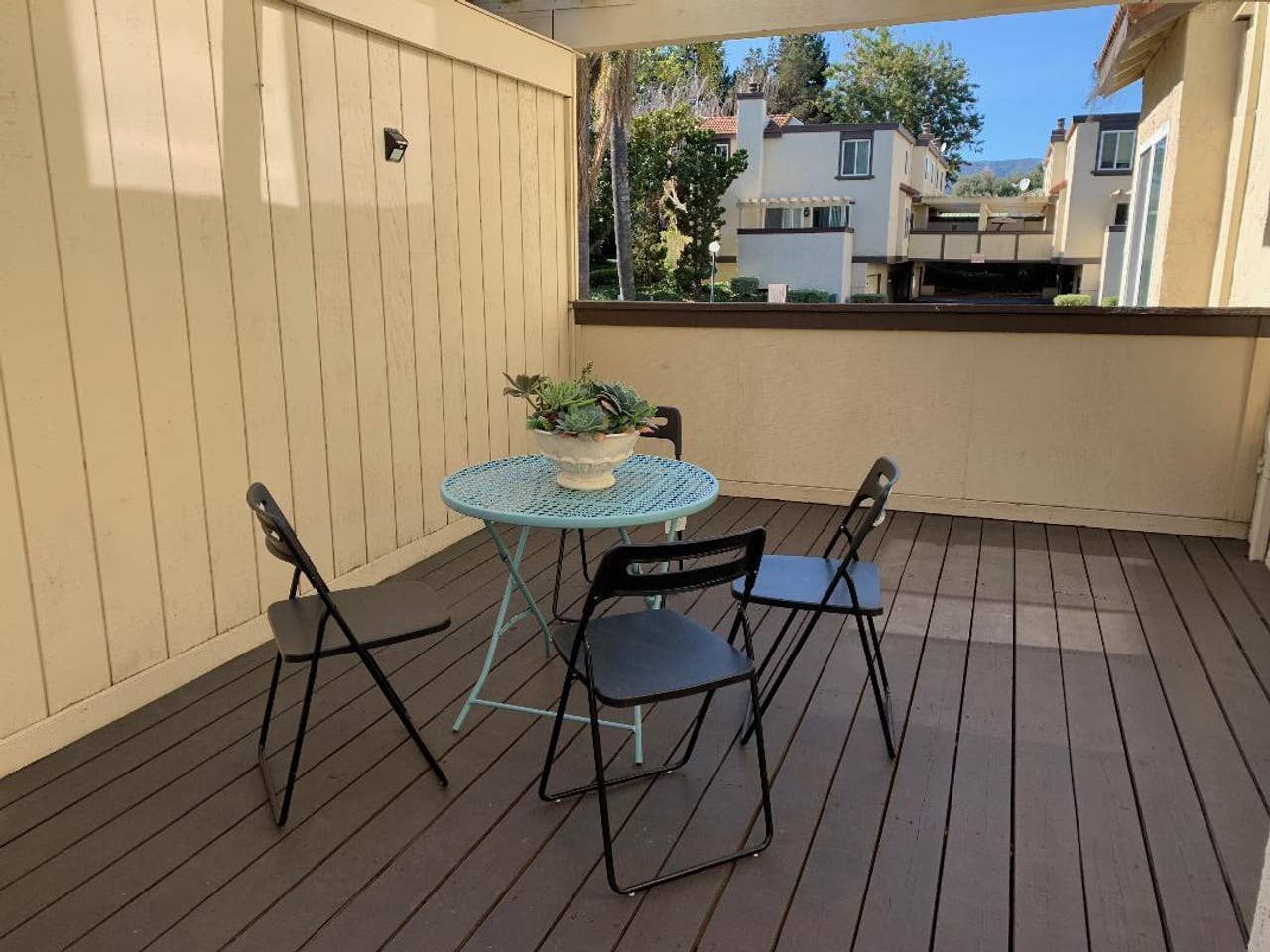 Modern 3 bedroom/2.5bath near Apple