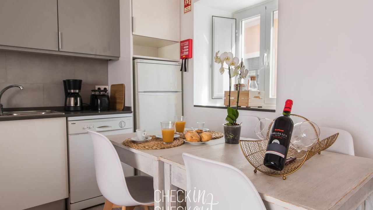 CheckinCheckout - Colares Cozy House