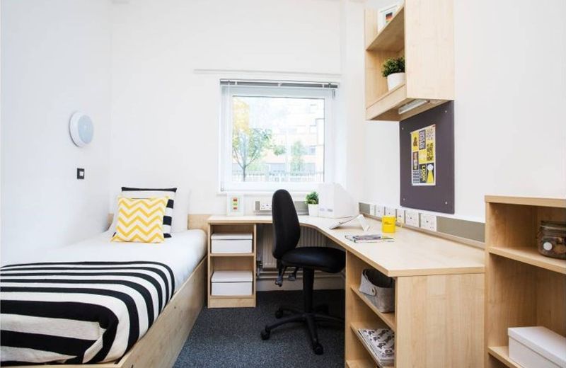 Modern Student Only Rooms in Birmingham City Centre