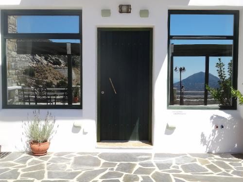 ELaiolithos Luxury Retreat in Naxos