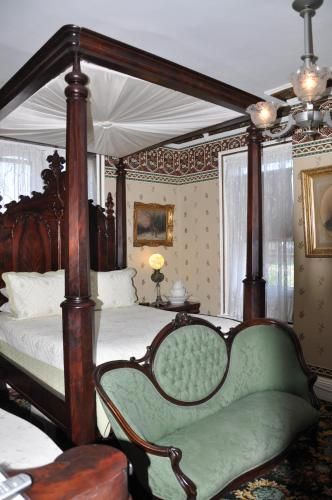 NORMANDY INN