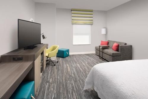 Hampton Inn Miami Airport East