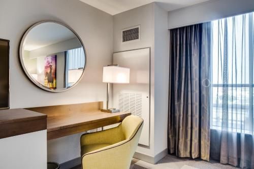 Hampton Inn & Suites Fort Worth Downtown