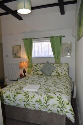 Gatwick Castle B&B