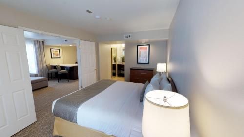 Chase Suite Hotel Newark Silicon Valley