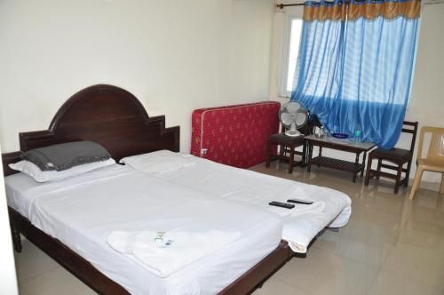 Dhanunjayas Luxury Hotel