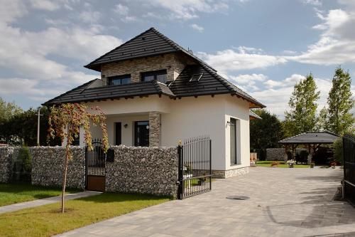 Outdoor Pictures 1