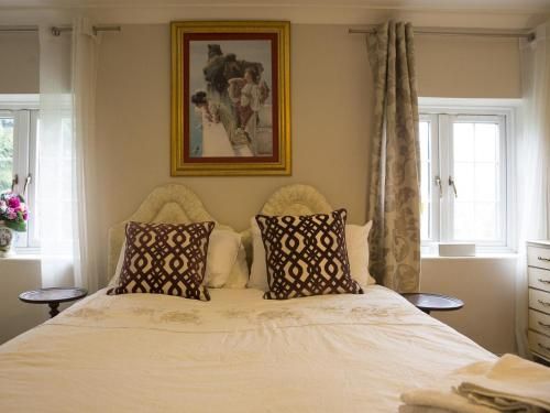 OYO Vale Lodge