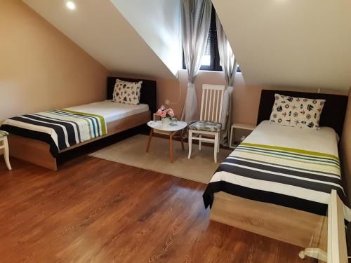 AnaMari loft rooms