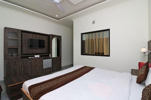 OYO 14158 The Kempty Fall Resort