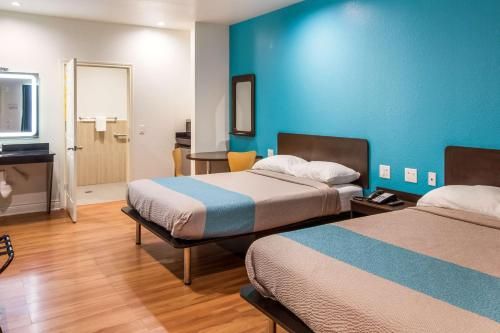 Motel 6-Houston, TX - North