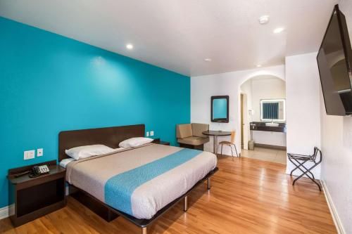 Motel 6-Houston, TX - North