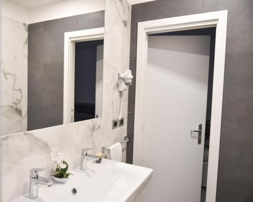 Pompei Inn Ruins B&B Luxury Suite