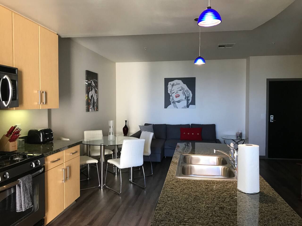 Sunset Strip 1-Bedroom with Balcony, Pool and Views