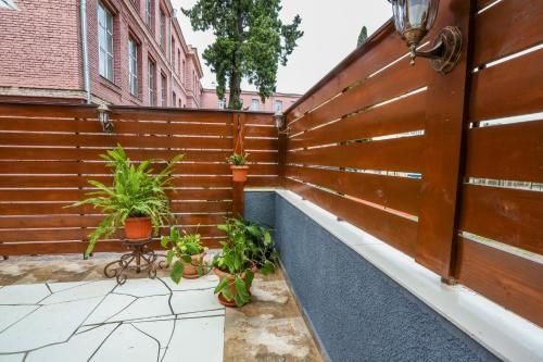 Outdoor Pictures 24