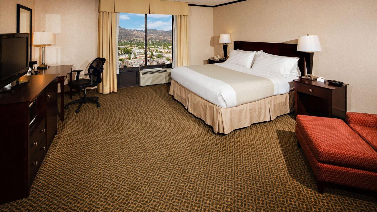 Holiday Inn Burbank-Media Center, an IHG Hotel