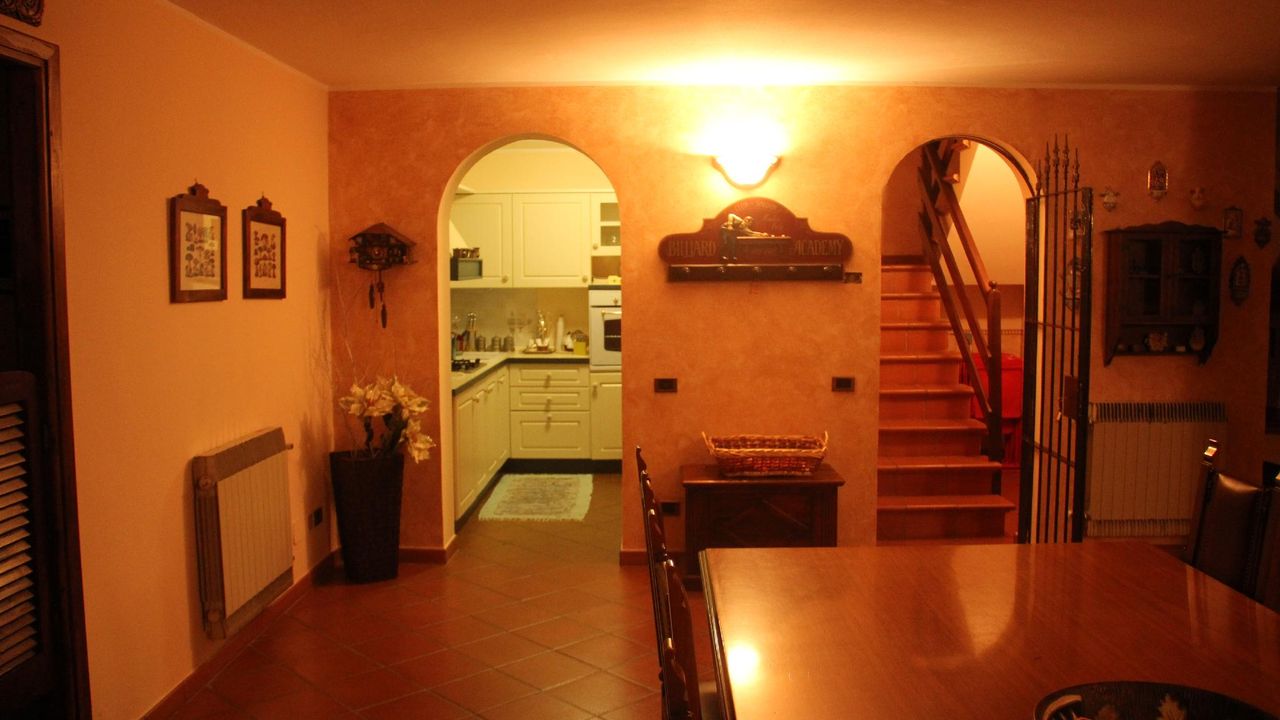 400sqm 4 bedroom, 3 bathroom  in Agrate Conturbia